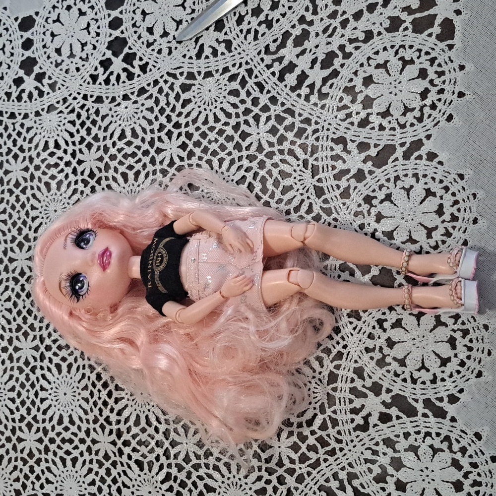 Rainbow High Bella Parker 10"